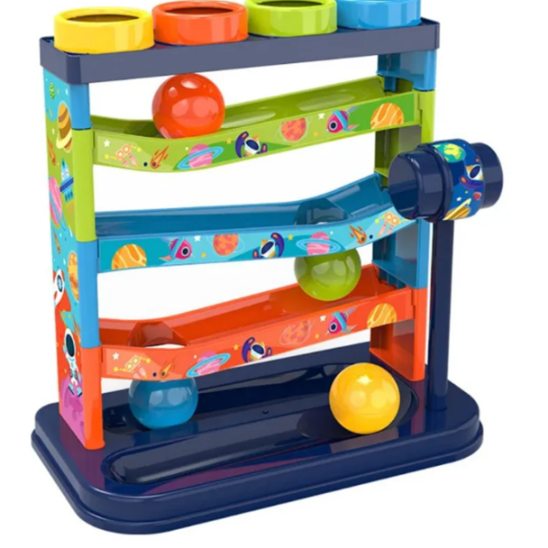 Rampa de Pelotas Multicolor – Diversión y Desarrollo en Cada Descenso